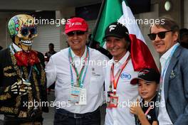 (L to R): Jo Ramirez (MEX) with Emerson Fittipaldi (BRA) and Adrian Fernandez (MEX). 29.10.2017. Formula 1 World Championship, Rd 18, Mexican Grand Prix, Mexico City, Mexico, Race Day.