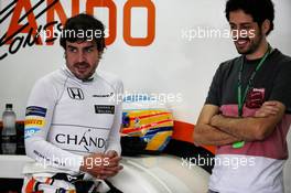 Fernando Alonso (ESP) McLaren. 29.09.2017. Formula 1 World Championship, Rd 15, Malaysian Grand Prix, Sepang, Malaysia, Friday.