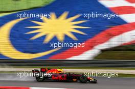 Max Verstappen (NLD) Red Bull Racing RB13. 29.09.2017. Formula 1 World Championship, Rd 15, Malaysian Grand Prix, Sepang, Malaysia, Friday.