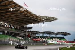 Carlos Sainz Jr (ESP) Scuderia Toro Rosso STR12. 29.09.2017. Formula 1 World Championship, Rd 15, Malaysian Grand Prix, Sepang, Malaysia, Friday.