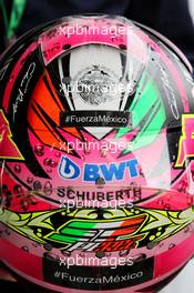 The helmet of Sergio Perez (MEX) Sahara Force India F1 with support for the victims of the Mexico earthquake. 29.09.2017. Formula 1 World Championship, Rd 15, Malaysian Grand Prix, Sepang, Malaysia, Friday.