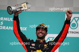 3rd place Daniel Ricciardo (AUS) Red Bull Racing RB13. 01.10.2017. Formula 1 World Championship, Rd 15, Malaysian Grand Prix, Sepang, Malaysia, Sunday.