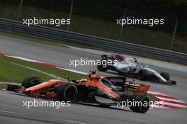 Stoffel Vandoorne (BEL) McLaren MCL32. 01.10.2017. Formula 1 World Championship, Rd 15, Malaysian Grand Prix, Sepang, Malaysia, Sunday.