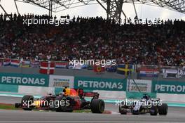 Daniel Ricciardo (AUS) Red Bull Racing RB13. 01.10.2017. Formula 1 World Championship, Rd 15, Malaysian Grand Prix, Sepang, Malaysia, Sunday.