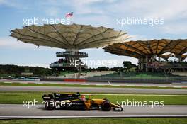 Nico Hulkenberg (GER) Renault Sport F1 Team RS17. 30.09.2017. Formula 1 World Championship, Rd 15, Malaysian Grand Prix, Sepang, Malaysia, Saturday.