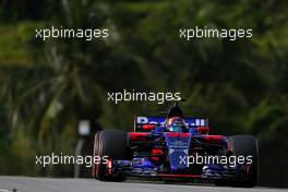 Carlos Sainz Jr (ESP) Scuderia Toro Rosso  30.09.2017. Formula 1 World Championship, Rd 15, Malaysian Grand Prix, Sepang, Malaysia, Saturday.