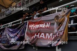 Lewis Hamilton (GBR) Mercedes AMG F1 fans.                                30.09.2017. Formula 1 World Championship, Rd 15, Malaysian Grand Prix, Sepang, Malaysia, Saturday.
