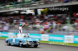 Lewis Hamilton (GBR) Mercedes AMG F1 on the drivers parade. 01.10.2017. Formula 1 World Championship, Rd 15, Malaysian Grand Prix, Sepang, Malaysia, Sunday.