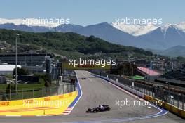 Daniil Kvyat (RUS) Scuderia Toro Rosso STR12. 28.04.2017. Formula 1 World Championship, Rd 4, Russian Grand Prix, Sochi Autodrom, Sochi, Russia, Practice Day.