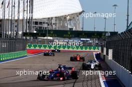 Daniil Kvyat (RUS) Scuderia Toro Rosso STR12. 30.04.2017. Formula 1 World Championship, Rd 4, Russian Grand Prix, Sochi Autodrom, Sochi, Russia, Race Day.