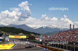 Daniil Kvyat (RUS) Scuderia Toro Rosso STR12. 30.04.2017. Formula 1 World Championship, Rd 4, Russian Grand Prix, Sochi Autodrom, Sochi, Russia, Race Day.