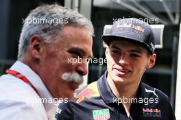 (L to R): Chase Carey (USA) Formula One Group Chairman and Max Verstappen (NLD) Red Bull Racing. 30.04.2017. Formula 1 World Championship, Rd 4, Russian Grand Prix, Sochi Autodrom, Sochi, Russia, Race Day.
