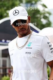 Lewis Hamilton (GBR) Mercedes AMG F1. 15.09.2017. Formula 1 World Championship, Rd 14, Singapore Grand Prix, Marina Bay Street Circuit, Singapore, Practice Day.