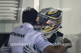 Race winner Lewis Hamilton (GBR) Mercedes AMG F1 celebrates in parc ferme. 17.09.2017. Formula 1 World Championship, Rd 14, Singapore Grand Prix, Marina Bay Street Circuit, Singapore, Race Day.