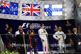 The podium (L to R): Daniel Ricciardo (AUS) Red Bull Racing, second; Lewis Hamilton (GBR) Mercedes AMG F1, race winner; Valtteri Bottas (FIN) Mercedes AMG F1, third. 17.09.2017. Formula 1 World Championship, Rd 14, Singapore Grand Prix, Marina Bay Street Circuit, Singapore, Race Day.