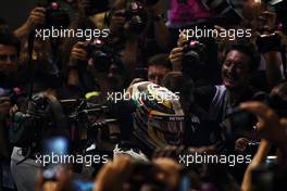 Race winner Lewis Hamilton (GBR) Mercedes AMG F1 celebrates in parc ferme.                                17.09.2017. Formula 1 World Championship, Rd 14, Singapore Grand Prix, Marina Bay Street Circuit, Singapore, Race Day.