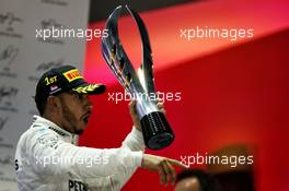 Race winner Lewis Hamilton (GBR) Mercedes AMG F1 celebrates on the podium. 17.09.2017. Formula 1 World Championship, Rd 14, Singapore Grand Prix, Marina Bay Street Circuit, Singapore, Race Day.