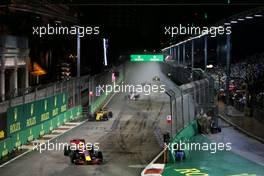 Daniel Ricciardo (AUS) Red Bull Racing RB13. 17.09.2017. Formula 1 World Championship, Rd 14, Singapore Grand Prix, Marina Bay Street Circuit, Singapore, Race Day.