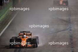 Fernando Alonso (ESP) McLaren MCL32. 17.09.2017. Formula 1 World Championship, Rd 14, Singapore Grand Prix, Marina Bay Street Circuit, Singapore, Race Day.