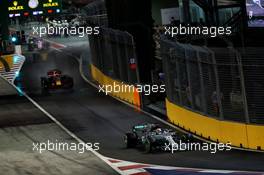 Lewis Hamilton (GBR) Mercedes AMG F1 W08. 17.09.2017. Formula 1 World Championship, Rd 14, Singapore Grand Prix, Marina Bay Street Circuit, Singapore, Race Day.