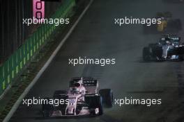 Sergio Perez (MEX) Sahara Force India F1 VJM10. 17.09.2017. Formula 1 World Championship, Rd 14, Singapore Grand Prix, Marina Bay Street Circuit, Singapore, Race Day.