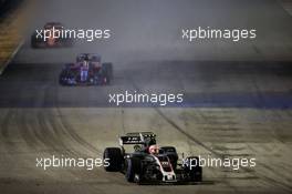 Kevin Magnussen (DEN) Haas VF-17. 17.09.2017. Formula 1 World Championship, Rd 14, Singapore Grand Prix, Marina Bay Street Circuit, Singapore, Race Day.