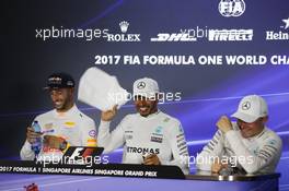 Press conference with Daniel Ricciardo (AUS) Red Bull Racing RB13, Lewis Hamilton (GBR) Mercedes AMG F1 W08, and Valtteri Bottas (FIN) Mercedes AMG F1 W08. 17.09.2017. Formula 1 World Championship, Rd 14, Singapore Grand Prix, Marina Bay Street Circuit, Singapore, Race Day.