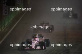 Esteban Ocon (FRA) Sahara Force India F1 VJM10. 17.09.2017. Formula 1 World Championship, Rd 14, Singapore Grand Prix, Marina Bay Street Circuit, Singapore, Race Day.