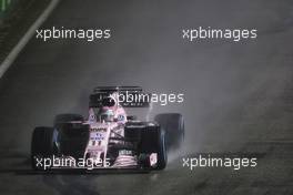 Sergio Perez (MEX) Sahara Force India F1 VJM10. 17.09.2017. Formula 1 World Championship, Rd 14, Singapore Grand Prix, Marina Bay Street Circuit, Singapore, Race Day.