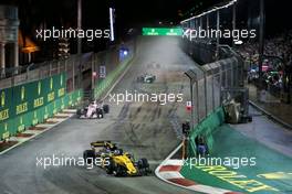 Nico Hulkenberg (GER) Renault Sport F1 Team RS17. 17.09.2017. Formula 1 World Championship, Rd 14, Singapore Grand Prix, Marina Bay Street Circuit, Singapore, Race Day.