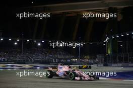 Sergio Perez (MEX) Sahara Force India F1 VJM10. 17.09.2017. Formula 1 World Championship, Rd 14, Singapore Grand Prix, Marina Bay Street Circuit, Singapore, Race Day.