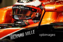 Stoffel Vandoorne (BEL) McLaren MCL32. 16.09.2017. Formula 1 World Championship, Rd 14, Singapore Grand Prix, Marina Bay Street Circuit, Singapore, Qualifying Day.