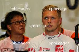 Kevin Magnussen (DEN) Haas F1 Team. 16.09.2017. Formula 1 World Championship, Rd 14, Singapore Grand Prix, Marina Bay Street Circuit, Singapore, Qualifying Day.