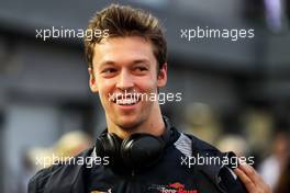 Daniil Kvyat (RUS) Scuderia Toro Rosso on the drivers parade. 17.09.2017. Formula 1 World Championship, Rd 14, Singapore Grand Prix, Marina Bay Street Circuit, Singapore, Race Day.