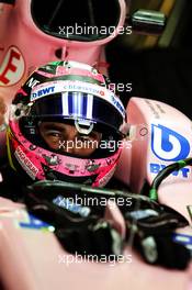 Sergio Perez (MEX) Sahara Force India F1 VJM10. 24.11.2017. Formula 1 World Championship, Rd 20, Abu Dhabi Grand Prix, Yas Marina Circuit, Abu Dhabi, Practice Day.
