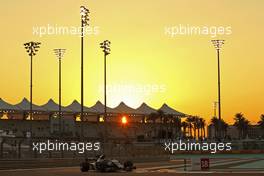 Pascal Wehrlein (GER) Sauber F1 Team  24.11.2017. Formula 1 World Championship, Rd 20, Abu Dhabi Grand Prix, Yas Marina Circuit, Abu Dhabi, Practice Day.