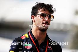 Daniel Ricciardo (AUS) Red Bull Racing. 24.11.2017. Formula 1 World Championship, Rd 20, Abu Dhabi Grand Prix, Yas Marina Circuit, Abu Dhabi, Practice Day.