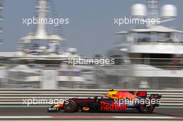 Max Verstappen (NLD) Red Bull Racing  24.11.2017. Formula 1 World Championship, Rd 20, Abu Dhabi Grand Prix, Yas Marina Circuit, Abu Dhabi, Practice Day.