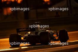 Kevin Magnussen (DEN) Haas VF-17. 24.11.2017. Formula 1 World Championship, Rd 20, Abu Dhabi Grand Prix, Yas Marina Circuit, Abu Dhabi, Practice Day.