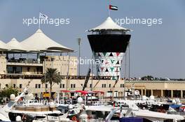 Boats in the harbour.  24.11.2017. Formula 1 World Championship, Rd 20, Abu Dhabi Grand Prix, Yas Marina Circuit, Abu Dhabi, Practice Day.