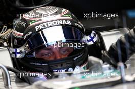 Valtteri Bottas (FIN) Mercedes AMG F1 W08. 24.11.2017. Formula 1 World Championship, Rd 20, Abu Dhabi Grand Prix, Yas Marina Circuit, Abu Dhabi, Practice Day.
