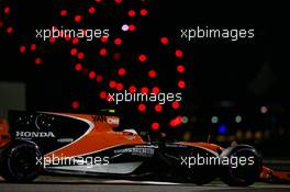 Stoffel Vandoorne (BEL) McLaren MCL32. 24.11.2017. Formula 1 World Championship, Rd 20, Abu Dhabi Grand Prix, Yas Marina Circuit, Abu Dhabi, Practice Day.