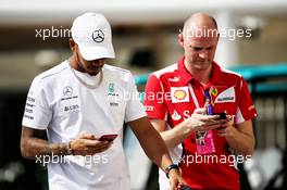 Lewis Hamilton (GBR) Mercedes AMG F1. 24.11.2017. Formula 1 World Championship, Rd 20, Abu Dhabi Grand Prix, Yas Marina Circuit, Abu Dhabi, Practice Day.