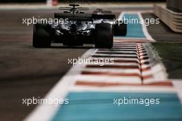 Lewis Hamilton (GBR) Mercedes AMG F1 W08. 24.11.2017. Formula 1 World Championship, Rd 20, Abu Dhabi Grand Prix, Yas Marina Circuit, Abu Dhabi, Practice Day.