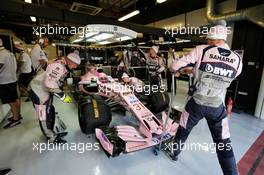 Esteban Ocon (FRA) Sahara Force India F1 VJM10. 26.11.2017. Formula 1 World Championship, Rd 20, Abu Dhabi Grand Prix, Yas Marina Circuit, Abu Dhabi, Race Day.