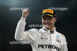 1st place Valtteri Bottas (FIN) Mercedes AMG F1 W08. 26.11.2017. Formula 1 World Championship, Rd 20, Abu Dhabi Grand Prix, Yas Marina Circuit, Abu Dhabi, Race Day.