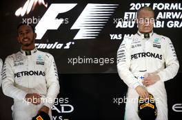 Lewis Hamilton (GBR) Mercedes AMG F1 W08 and Valtteri Bottas (FIN) Mercedes AMG F1 W08. 26.11.2017. Formula 1 World Championship, Rd 20, Abu Dhabi Grand Prix, Yas Marina Circuit, Abu Dhabi, Race Day.