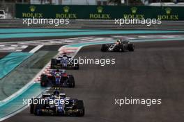 Pascal Wehrlein (GER) Sauber C36. 26.11.2017. Formula 1 World Championship, Rd 20, Abu Dhabi Grand Prix, Yas Marina Circuit, Abu Dhabi, Race Day.