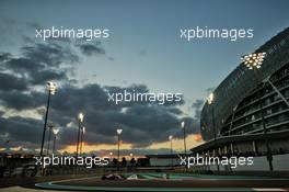 Sergio Perez (MEX) Sahara Force India F1 VJM10. 26.11.2017. Formula 1 World Championship, Rd 20, Abu Dhabi Grand Prix, Yas Marina Circuit, Abu Dhabi, Race Day.