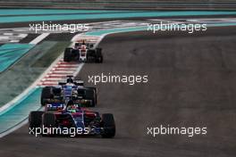 Brendon Hartley (NZL) Scuderia Toro Rosso STR12. 26.11.2017. Formula 1 World Championship, Rd 20, Abu Dhabi Grand Prix, Yas Marina Circuit, Abu Dhabi, Race Day.